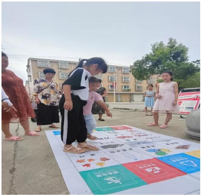 人人爱家金融最新动态,自然美景之旅,探寻内心平和与宁静的旅程