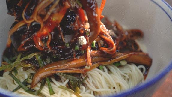 搞笑电影与最新国产动漫,巷弄深处的特色小店探秘