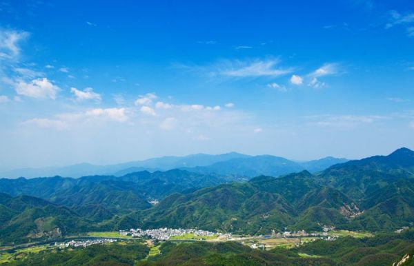 龙岩市长引领的自然美景探索之旅