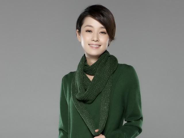 马伊琍最新图片展现多维魅力，时尚与生活并存的风采