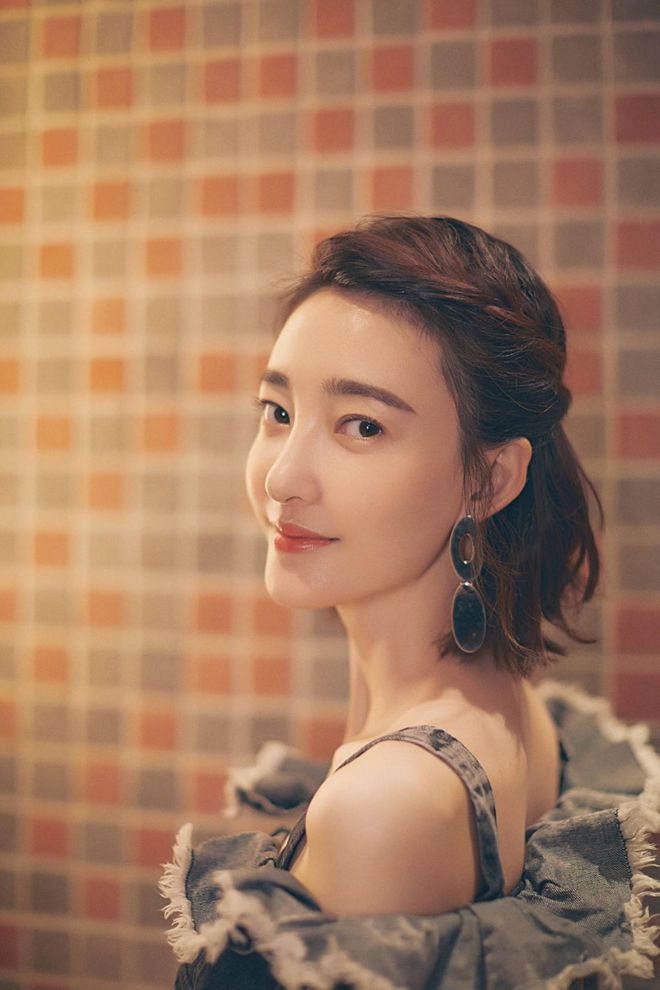 王丽坤最新动态,拥抱自然,心灵宁静之旅启程