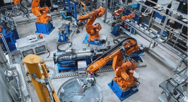 玩具厂最新招聘喷油工,职业背景与时代地位的重要性