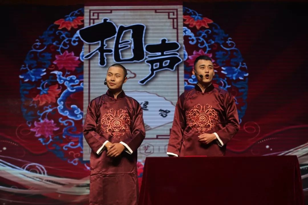 日常趣事与情感纽带,最新相声网独家呈现