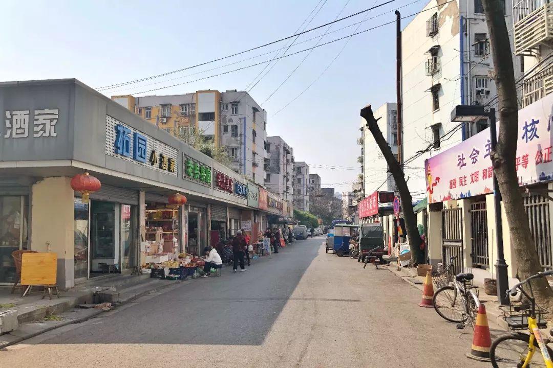 最新耽美动漫与小巷深处的特色小店探秘之旅