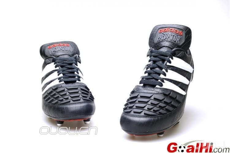 阿迪达斯最新科技足球鞋,重塑绿茵传奇,激发无限潜能