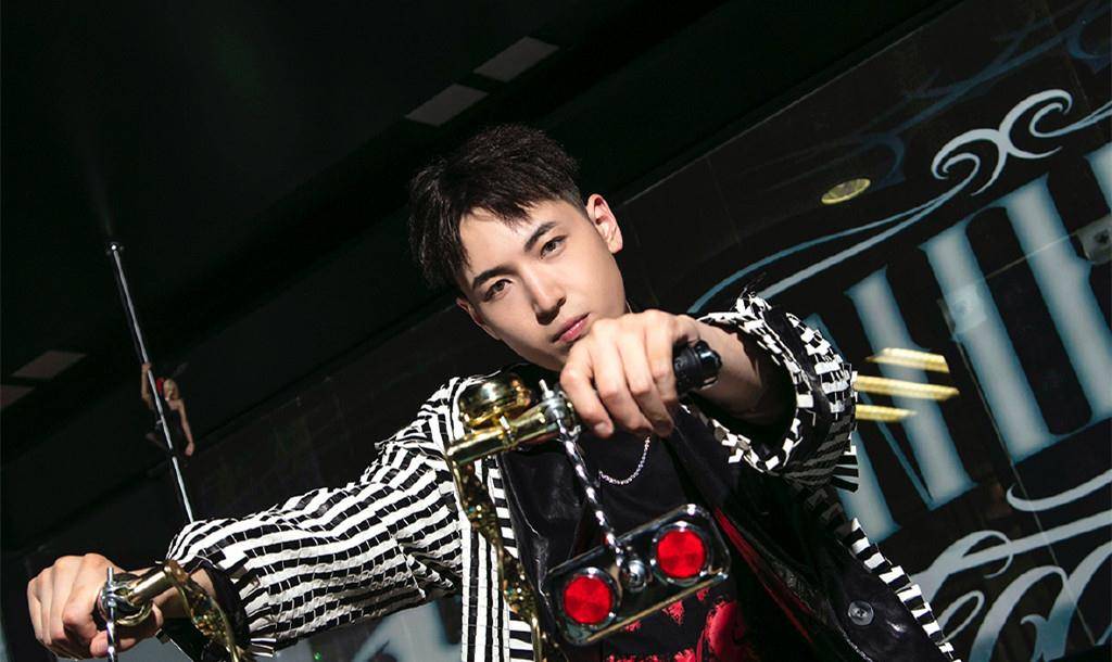 引领时代风潮的潮流回顾,最新潮发解析